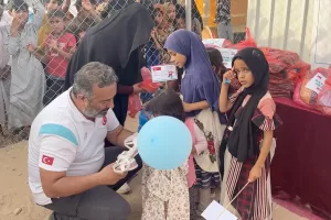 MARİB ( AA) – Hak İnsani Yardım Derneği, Yemen'deki yetim