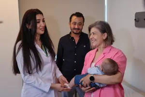 İZMİR (AA) – İzmir'de ikinci çocuğuna hamileyken meme kanseri teşhisi