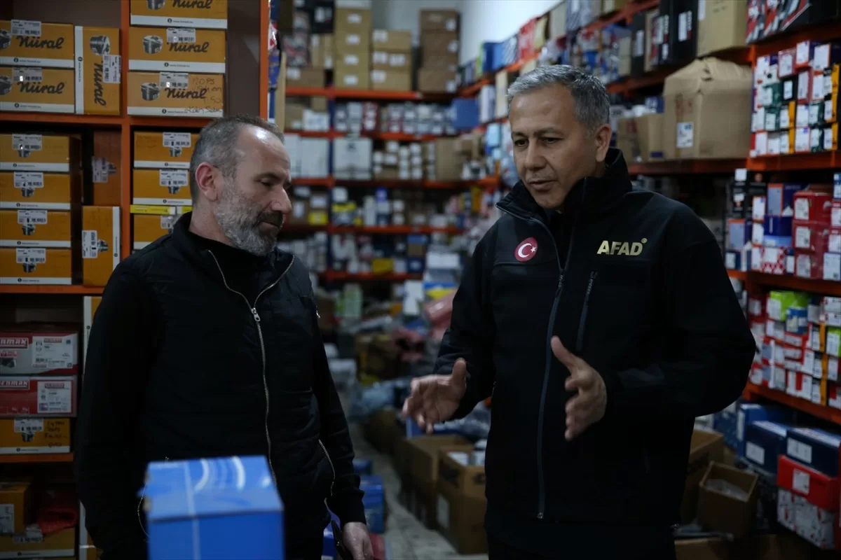 İçişleri Bakanı Ali Yerlikaya, selden etkilenen Samsun'da açıklama yaptı: