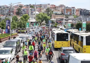 İSTANBUL (AA) – Bisikletliler Derneği üyeleri, Dünya Bisiklet Günü ve