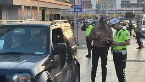 İSTANBUL (AA) – İstanbul Emniyet Müdürlüğü ekipleri, kentin birçok noktasında