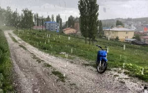 KARS (AA) – Kars'ın Sarıkamış, Arpaçay ile Susuz ilçelerinde sağanak