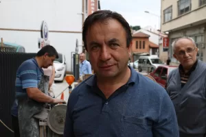 KASTAMONU (AA) – Kastamonu'da bıçakçılar, taleplere yetişebilmek için arife gününde