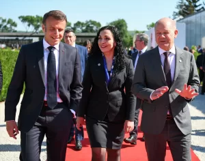 PRİŞTİNE (AA) – Kosova Cumhurbaşkanı Vjosa Osmani, Avrupalı liderlerle ülkedeki