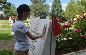 KÜTAHYA (AA) – Kütahya Valisi Ali Çelik ve diğer protokol