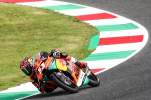 - Deniz Öncü, Dünya Moto3 Şampiyonası'nın İtalya ayağında ikinci oldu