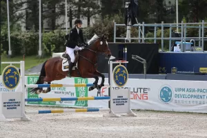 - Türkiye'yi olimpiyatlarda temsil eden ilk modern pentatloncu olan İlke