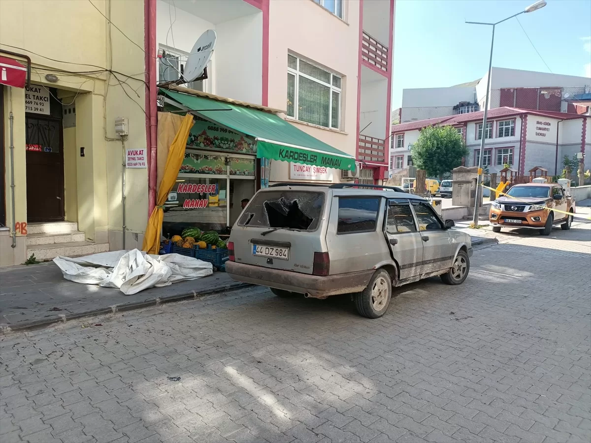 Sivas'ta silahlı kavgada 4 kişi yaralandı