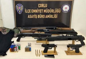 TEKİRDAĞ (AA) – Tekirdağ'ın Çorlu ilçesinde uyuşturucu sattıkları iddiasıyla 11