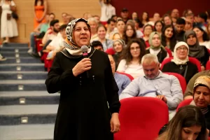 EDİRNE (AA) – Trakya Üniversitesi Mühendislik Fakültesi mezuniyet törenine katılan