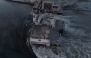 - Devlet Başkanı Zelenskiy: "Teröristler Ukrayna'yı su, füze ya da