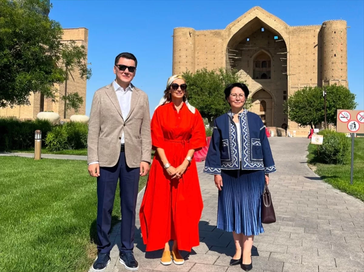 UNESCO Genel Direktörü Azoulay, Türkistan'daki Hoca Ahmet Yesevi Türbesi'ni ziyaret etti