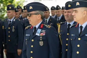 - Törene, Hava Kuvvetleri Komutanı Orgeneral Atilla Gülan ve DEVA