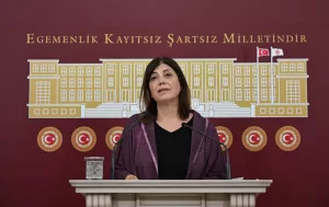 - "Emekçilere reva görülen 11 bin 402 liralık ücreti kabul