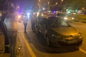 ZONGULDAK (AA) – Zonguldak'ın Karadeniz Ereğli ilçesinde otomobilin çarpması sonucu