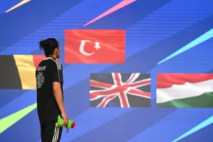 - Milli boksörlerden Busenaz Sürmeneli altın, Samet Gümüş ise gümüş