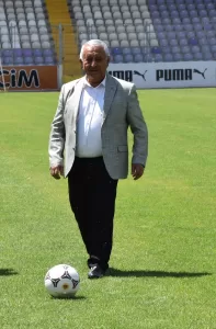 AFYONKARAHİSAR (AA) – Afyonkarahisar Belediye Başkanı Mehmet Zeybek, yurt içi