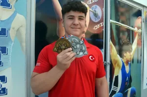 AMASYA (AA) – Moldova'da düzenlenen 15 Yaş Altı ve Yıldızlar