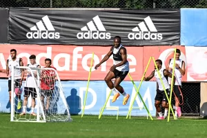 İSTANBUL (AA) – Yeni sezon hazırlıklarına devam eden Beşiktaş, akşam