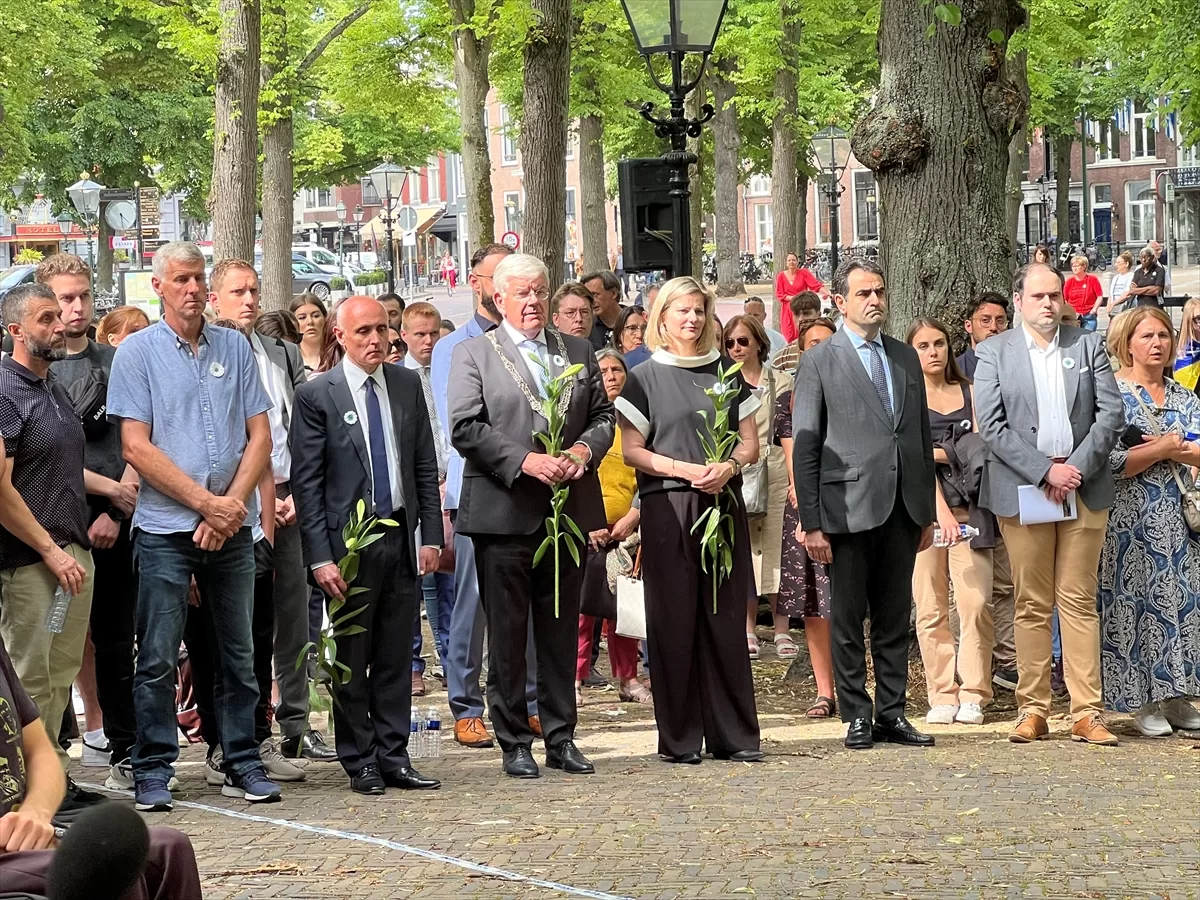 Bosna Hersek'teki Srebrenitsa soykırımının 28'inci yılında Hollanda'da anma etkinliği düzenlendi