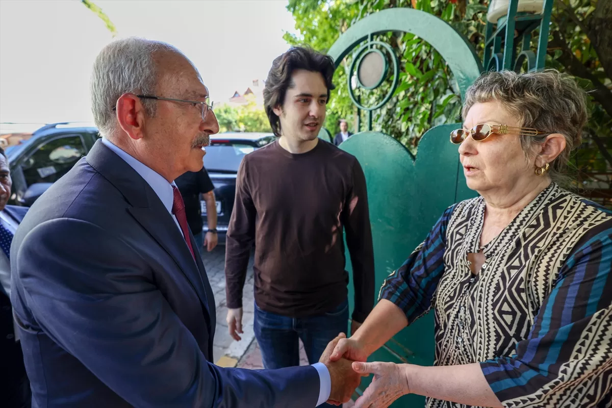 CHP Genel Başkanı Kılıçdaroğlu'ndan Özkan Uğur'un ailesine başsağlığı ziyareti