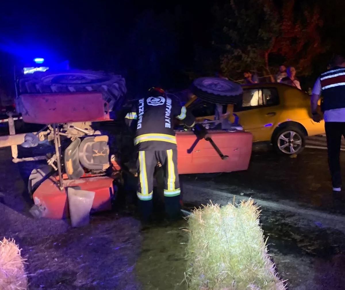 Denizli'de traktör ile otomobilin çarpıştığı kazada 1 kişi öldü, 2 kişi yaralandı