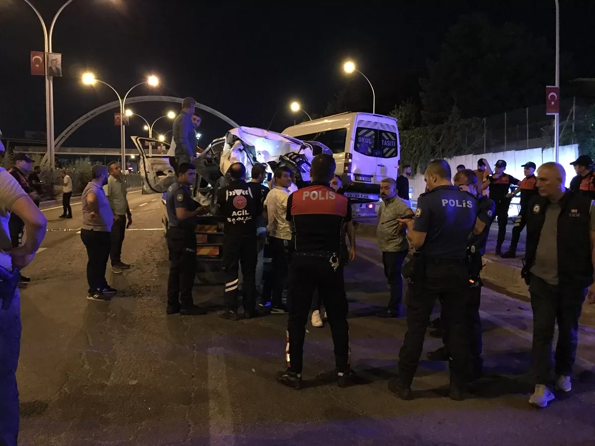 Diyarbakır’da 4 aracın karıştığı kazada 2’si ağır 5 kişi yaralandı