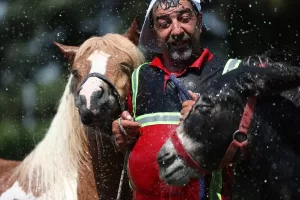 DÜZCE (AA) – Hava sıcaklığının 35 dereceye ulaştığı Düzce'de bir