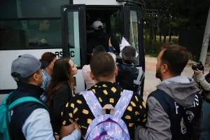 - Uyarılara rağmen dağılmayan gruptaki 18 kişi gözaltına alındı