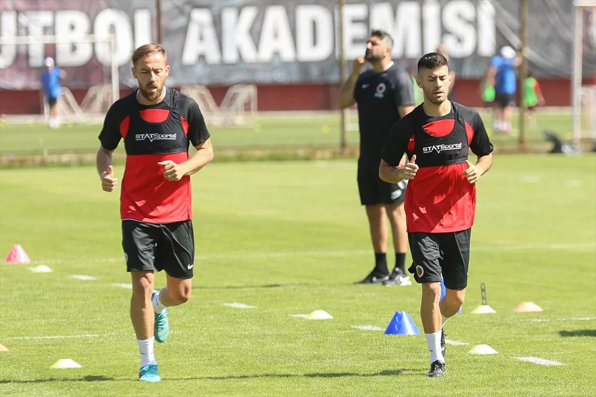 Gençlerbirliği, yeni sezon hazırlıklarını çift antrenmanla sürdürdü