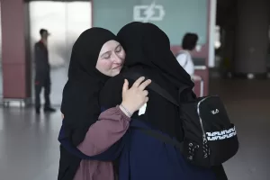 İSTANBUL (AA) – Kutsal topraklarda ibadetlerini yerine getiren hacıların yurda