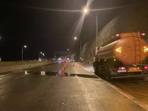 BOLU (AA) – Bolu'da sağanağın ardından meydana gelen heyelan nedeniyle