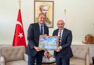 İZMİR (AA) – İzmir Büyükşehir Belediye Başkanı Tunç Soyer, ABD'nin