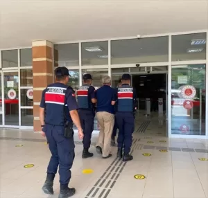 KASTAMONU (AA) – Kastamonu'da hakkında 13 yıl hapis cezası bulunan