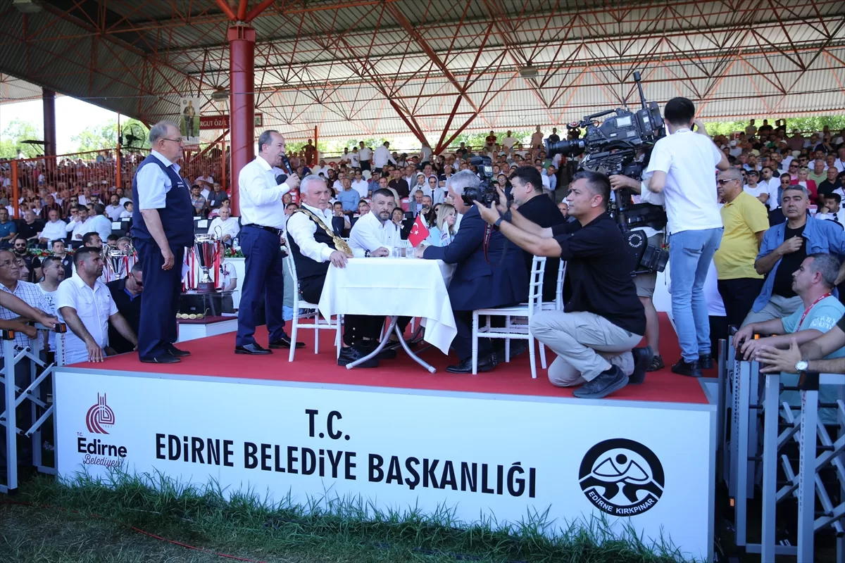 Kırkpınar'ın güreş ağalığını mevcut ağa Seyfettin Selim kazandı