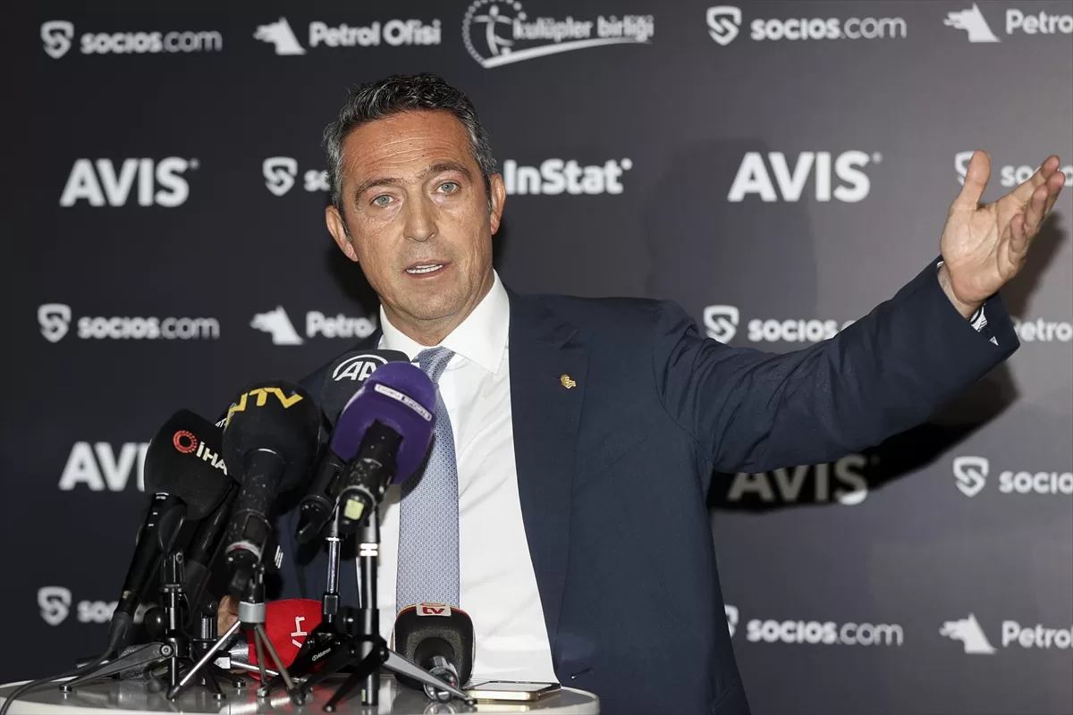 Kulüpler Birliği Vakfı Başkanı Ali Koç, görevine 1 yıl daha devam edecek: