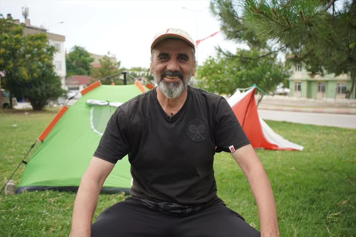 Otellerde yer bulamayan Kırkpınar sevdalıları parklara çadır kurdu