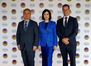 İSTANBUL (AA) – Roche Türkiye, Kahramanmaraş merkezli depremlerde ebeveynlerini kaybeden