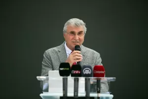 SAKARYA (AA) – Sakarya Büyükşehir Belediye Başkanı Ekrem Yüce, hentbolda