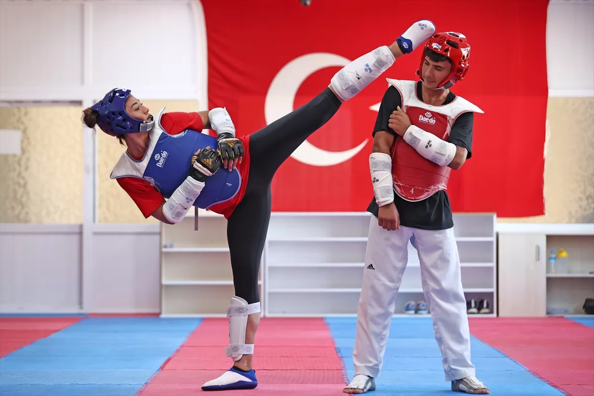 Şampiyon tekvandocu Nafia Kuş, Paris Olimpiyat Oyunları'na odaklandı: