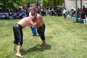 KONYA (AA) – Konya'da Seydişehir Belediyesi tarafından düzenlenen "Yağlı Pehlivan