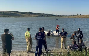 İSTANBUL (AA) – Silivri'de, serinlemek için girdikleri sulama göletinde kaybolan