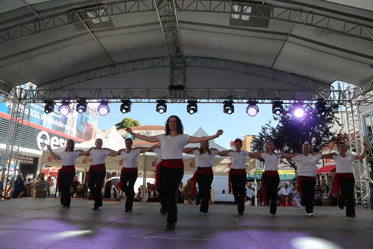 EDİRNE (AA) – Uluslararası Edirne 3. Balkan Folklor Festivali, Türkiye