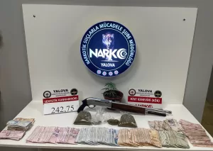 YALOVA (AA) – Yalova'da uyuşturucu operasyonunda gözaltına alınan 3 şüpheli