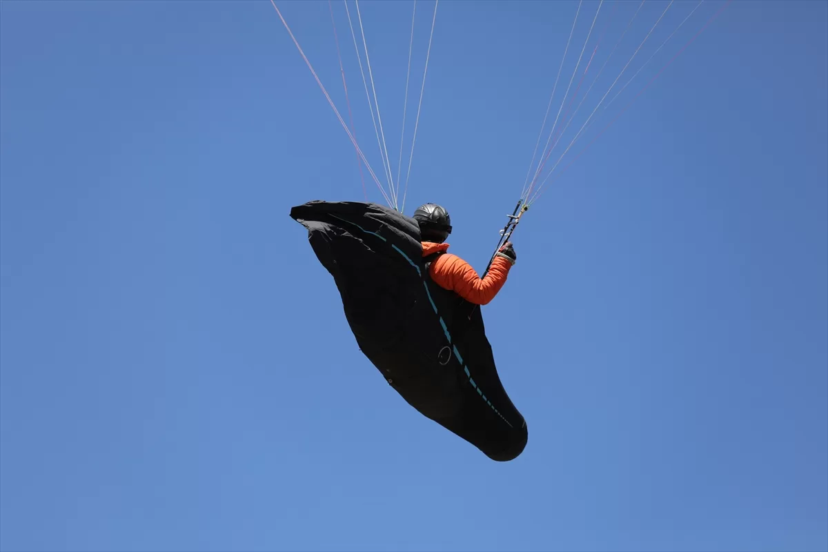 AKSARAY (AA) – Yamaç Paraşütü Dünya Kupası, Hasan Dağı'nda başladı.