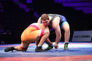 - Grekoromen stil 110 kiloda Cemal Yusuf Bakır, üst üste