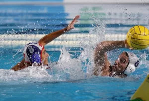 - Türkiye, C Grubu'ndaki ilk maçında Romanya'yı 12-8 mağlup etti