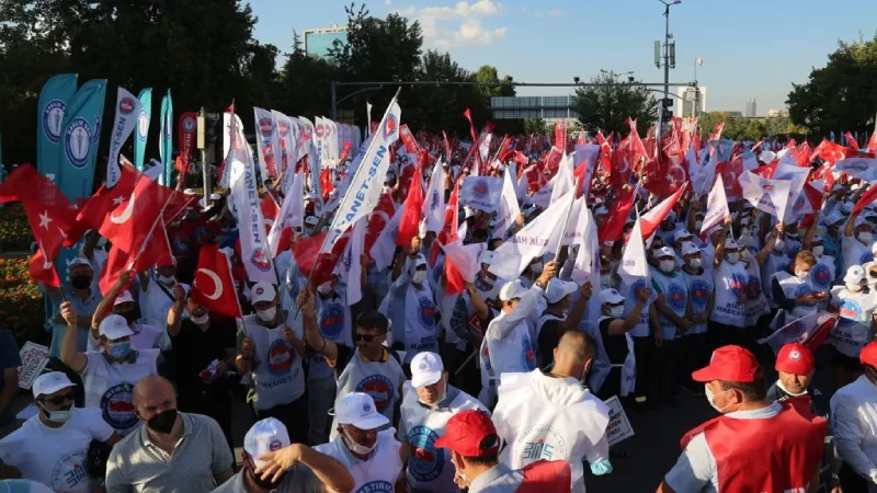 Memur-Sen’den zam oranları teklifine protesto