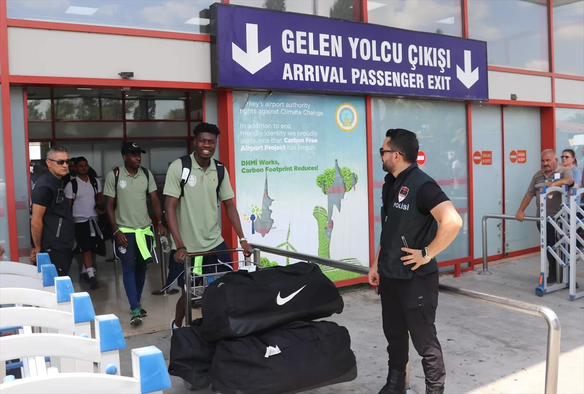 Adana Demirspor'a yarın konuk olacak CFR Cluj Adana'ya geldi