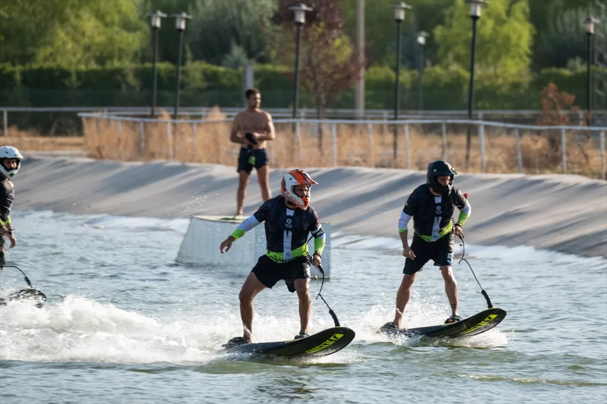 Afyonkarahisar'da Jetsurf 100. Yıl Kupası final yarışları yapıldı